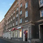 City Inn Riga App 2026 Renovated, Town Hall View With Parking * ريغا