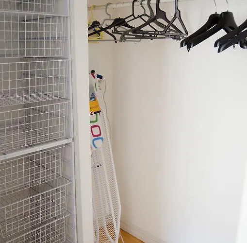 아파트 Apartment, Town Hall View With Parking *