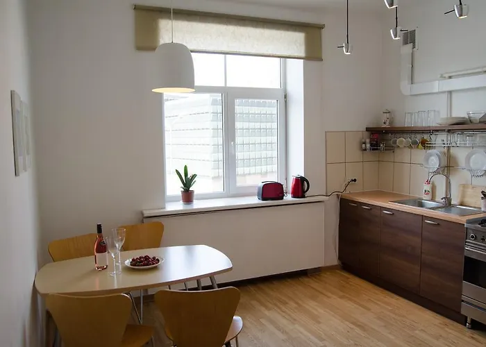 아파트 Apartment, Town Hall View With Parking