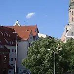 App 2026 Renovated, Town Hall View With Parking Riga